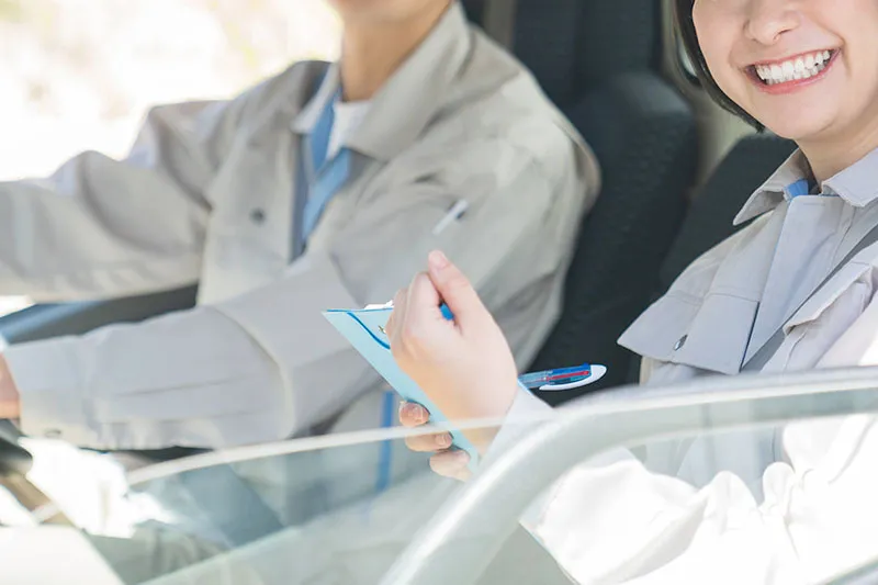 食品・雑貨・精密機械などの小型 (2t、3t) 配送ドライバー